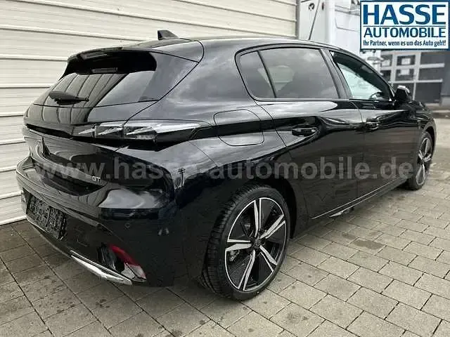 Neu Peugeot 308 GT 145 PS (106 kW) 2025 Schwarz Limousine