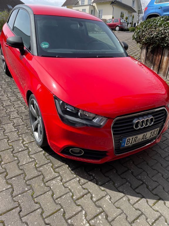 Rot Gebraucht 2013 Audi A1 Attraction Kleinwagen | 6.900 € (Fairer Preis) - Bild 1/4