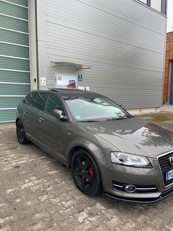 Gebraucht Audi A3 S-Line 140 PS (102 kW) 2011 Grau Kleinwagen