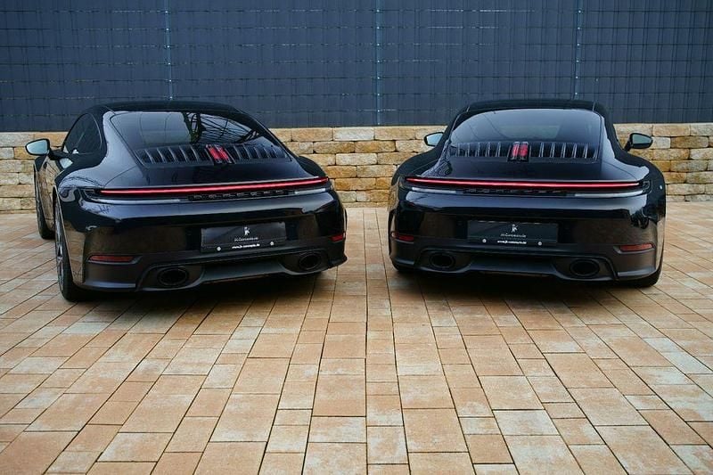 Schwarz Gebraucht 2025 Porsche 992 Chrono Coupé | 134.890 € (Superpreis) - Bild 1/4