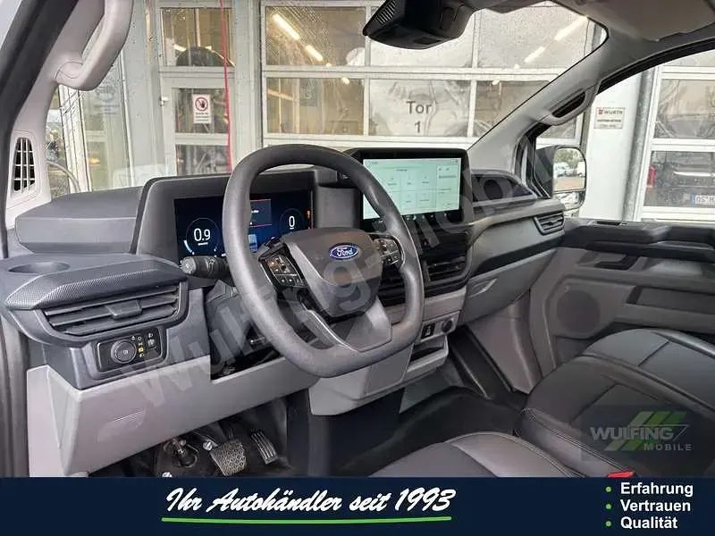 Gebraucht Ford Transit Trend 170 PS (125 kW) 2025 Weiß Van