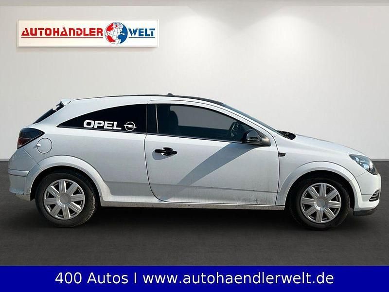 Gebraucht Opel Astra GTC Selection 90 PS (66 kW) 2009 Weiß Limousine