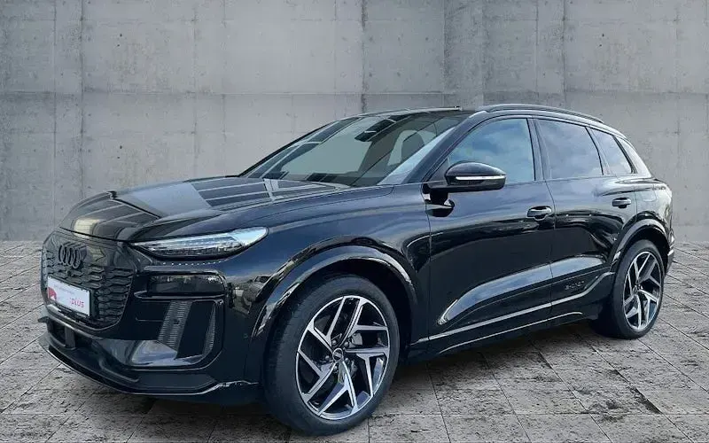 Używany Audi Q6 e-tron Advanced 285 kW (388 KM) 2024 Czarny SUV
