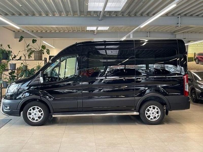 Gebraucht Ford Transit Trend 170 PS (125 kW) 2021 Schwarz Limousine
