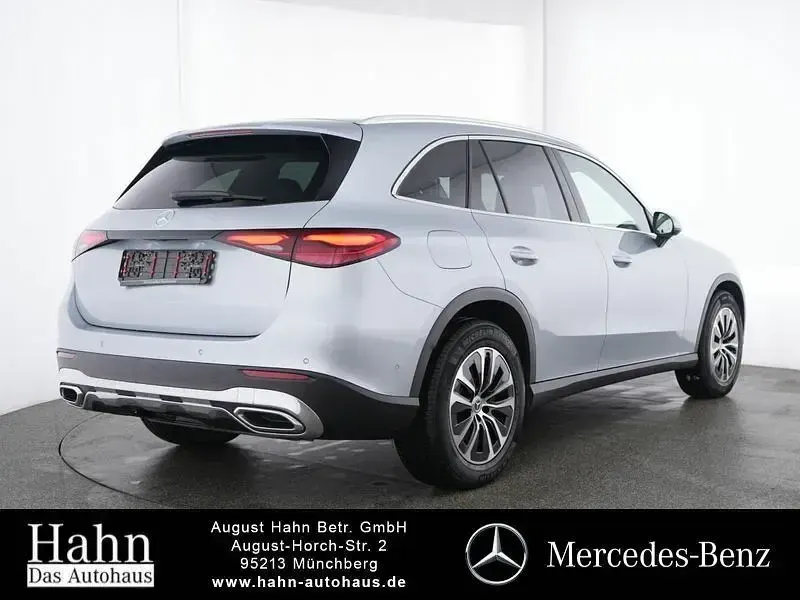Gebraucht Mercedes GLC200 204 PS (150 kW) 2025 Lack hightechsilber SUV