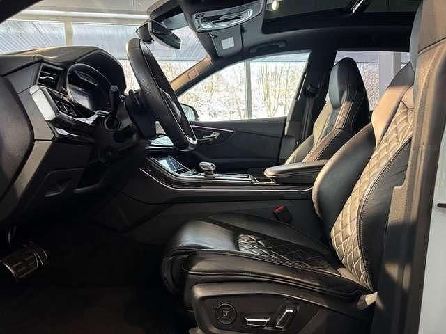Second-hand Audi SQ8 Design 435 CP (319 kW) 2020 Alb SUV