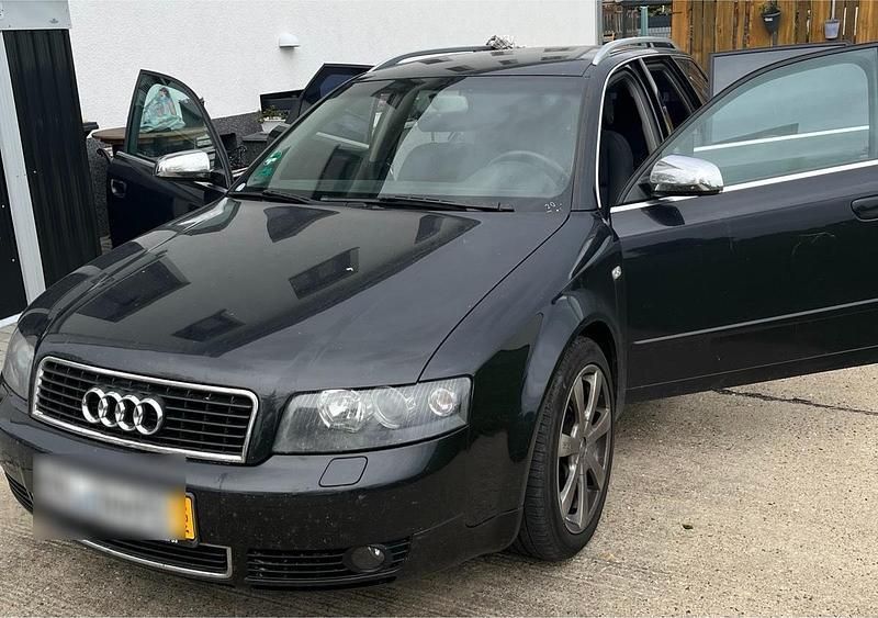 Schwarz Gebraucht 2003 Audi A4 Kombi | 1.100 € (Superpreis) - Bild 1/4