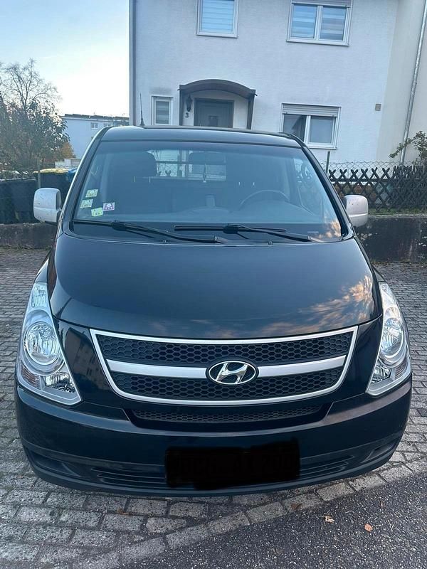 Gebraucht Hyundai H-1 110 PS (80 kW) 2009 Schwarz Van / Kleinbus