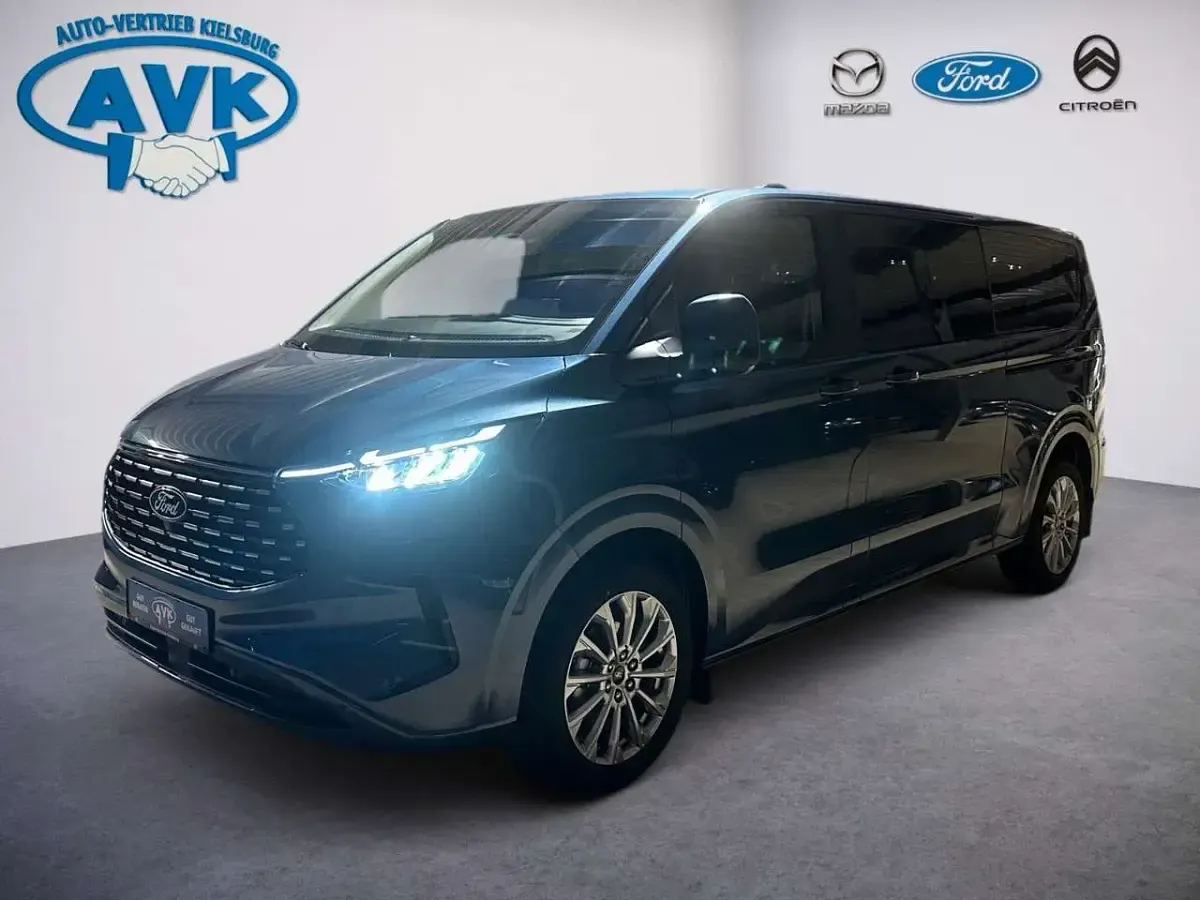 Gebraucht Ford Tourneo Titanium 150 PS (110 kW) 2025 Blau Van / Kleinbus