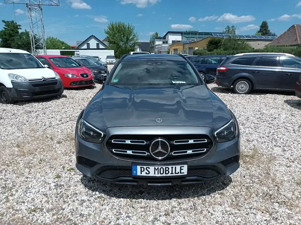 Gebraucht Mercedes E400 330 PS (242 kW) 2022 Grau Limousine