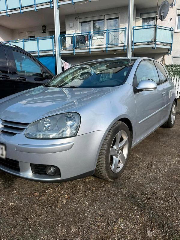 Gebraucht VW Golf V 150 PS (110 kW) 2004 Silber Kleinwagen