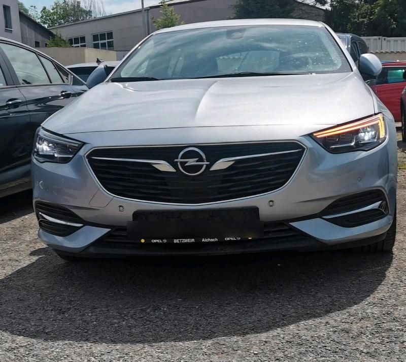 Blau Gebraucht 2017 Opel Insignia Sport Limousine | 9.999 € (Superpreis) - Bild 1/4