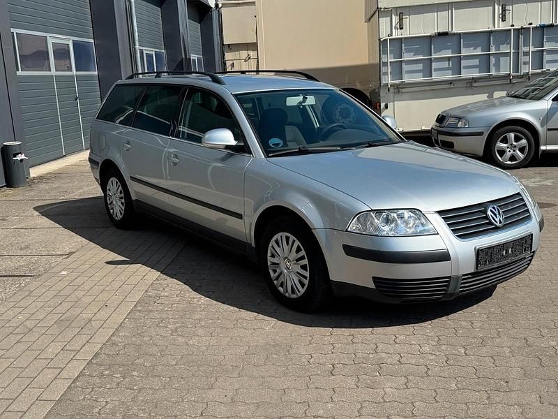 Usata VW Passat 102 CV (75 kW) 2004 Argento Station wagon