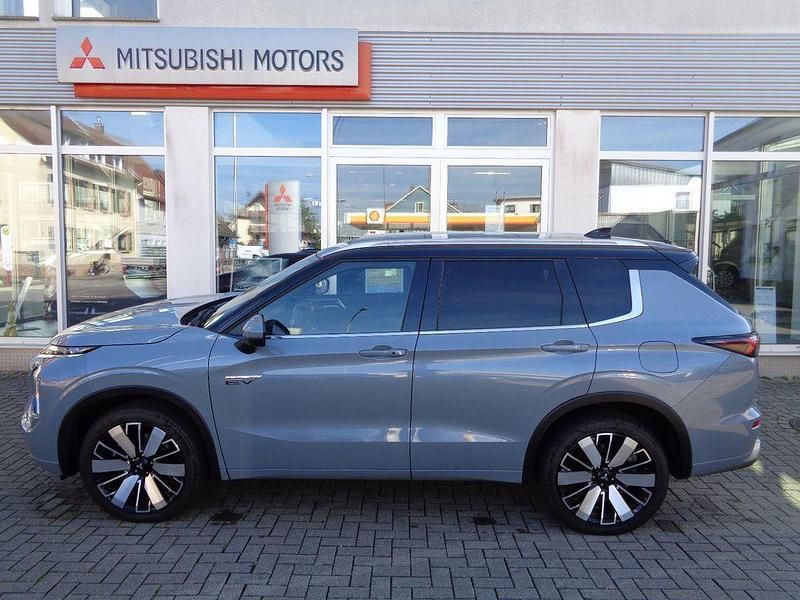 Gebraucht Mitsubishi Outlander P-HEV Top 136 PS (100 kW) 2025 Grau SUV