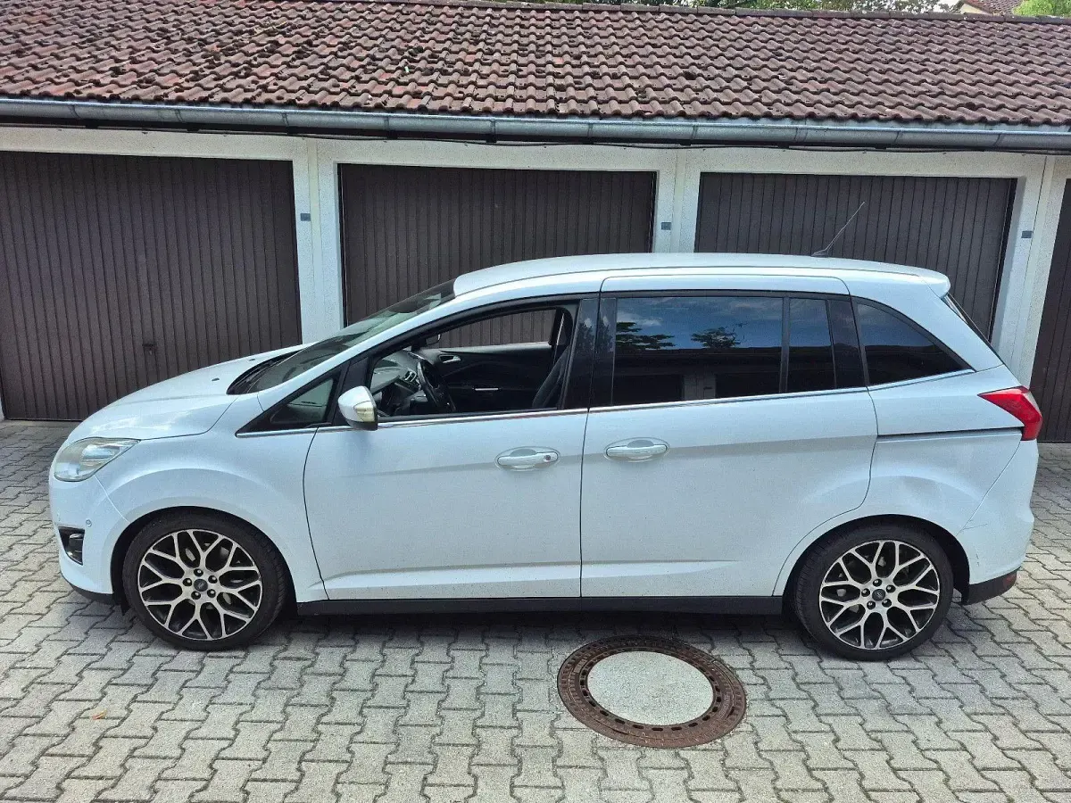 Gebraucht Ford Grand C-Max Titanium 163 PS (119 kW) 2012 Weiß Van / Kleinbus