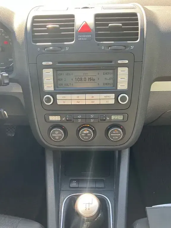 Gebraucht VW Golf IV Comfortline 102 PS (75 kW) 2006 Grau Limousine