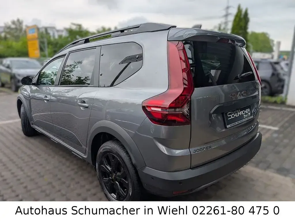 Gebraucht Dacia Jogger Extreme 110 PS (80 kW) 2025 Grau Van / Kleinbus