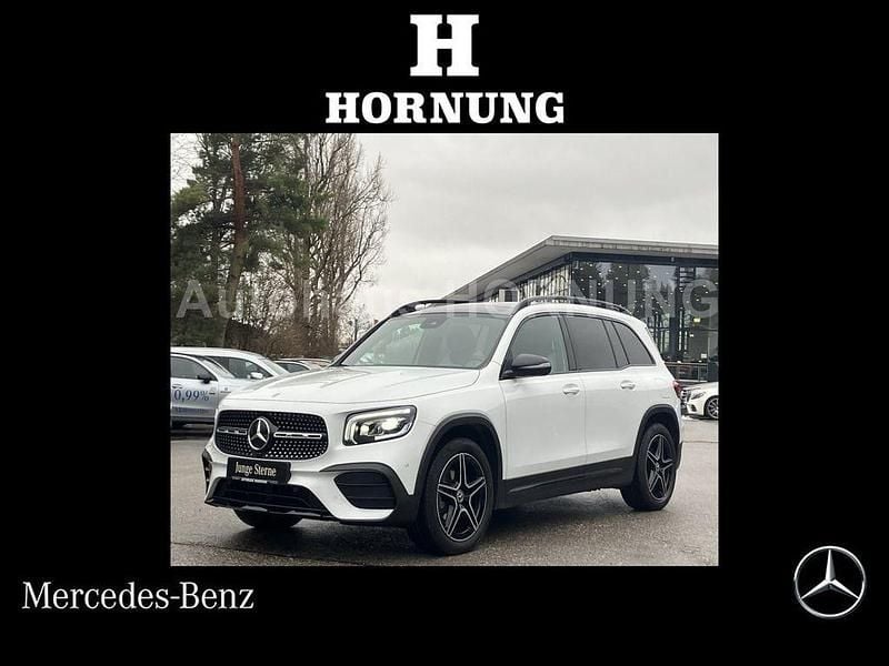 Digitalweiss metalliclack Gebraucht 2022 Mercedes GLB200 AMG SUV | 38.370 € (Fairer Preis) - Bild 1/4