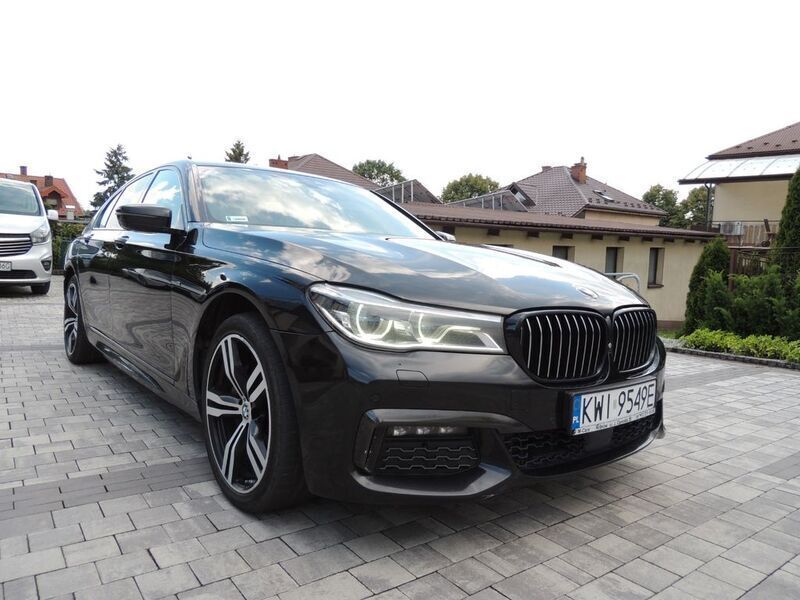 Gebraucht 2016 BMW 740 Limousine | 25.707 € - Bild 1/4
