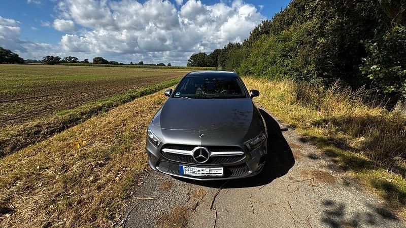 Gebraucht Mercedes A250 Advanced 160 PS (117 kW) 2021 Grau Limousine