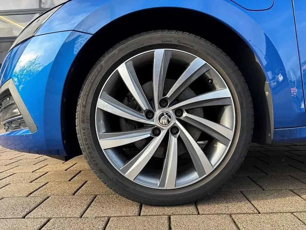 Gebraucht Skoda Octavia First Edition 204 PS (150 kW) 2021 Blau Kombi