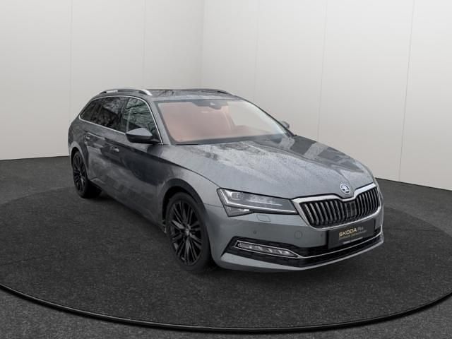 Gebraucht Skoda Superb Style 200 PS (147 kW) 2022 Grau Kombi