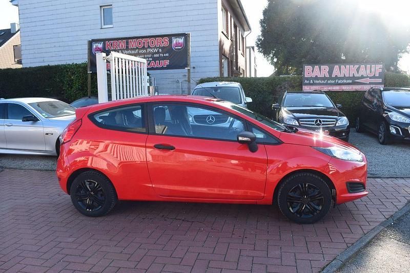 Gebraucht Ford Fiesta 60 PS (44 kW) 2017 Rot Limousine
