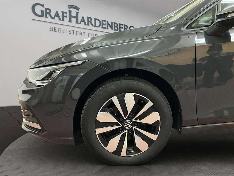 Gebraucht VW Golf VIII Move 110 PS (80 kW) 2024 Grau Limousine