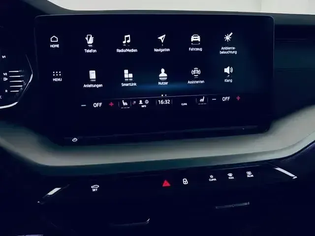 Gebraucht Skoda Octavia G-TEC Ambition 131 PS (96 kW) 2021 Rot Limousine