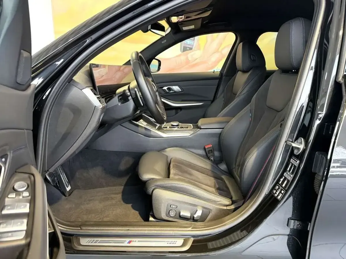 Gebraucht BMW 340 M Sport 374 PS (275 kW) 2023 Black sapphire metallic Kombi