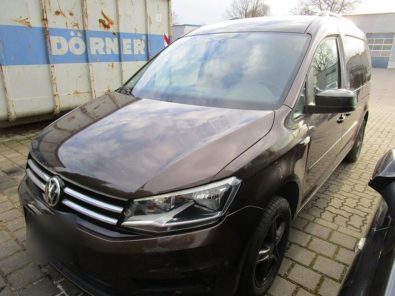 Gebraucht VW Caddy Maxi 102 PS (75 kW) 2016 Braun Van / Kleinbus