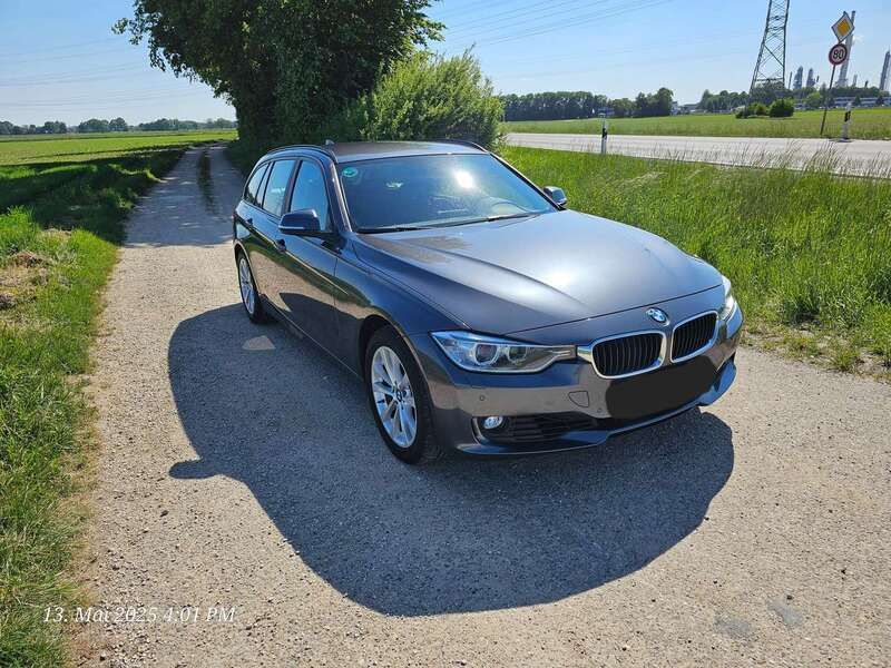 Grau Gebraucht 2012 BMW 328 Sport Line Kombi | 13.500 € (Guter Preis) - Bild 1/4