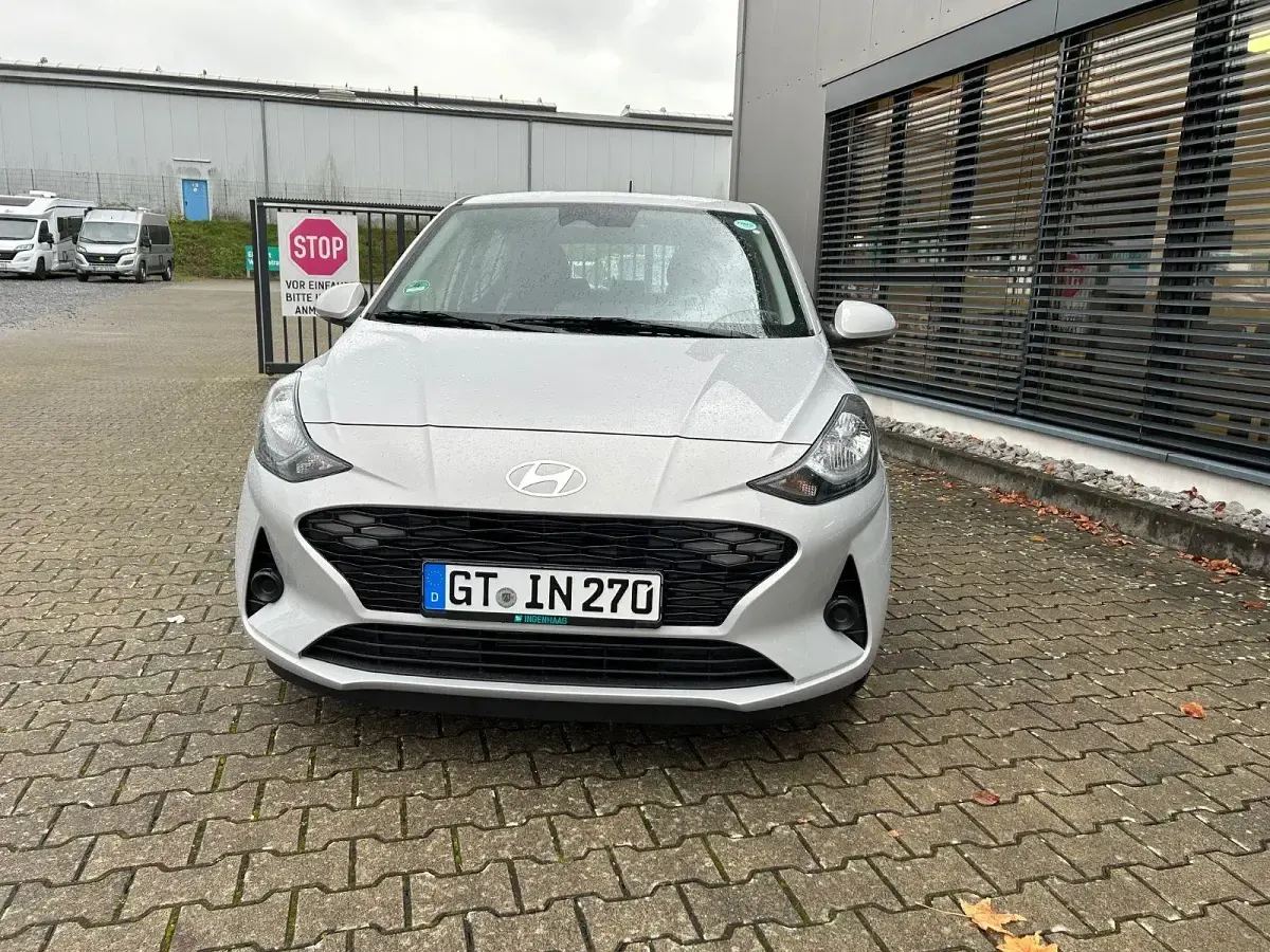 Gebraucht Hyundai i10 Comfort 79 PS (58 kW) 2025 Grau Kleinwagen