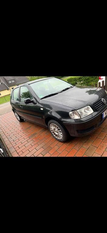 Schwarz Gebraucht 2001 VW Polo Basis Limousine | 900 € (Guter Preis) - Bild 1/1