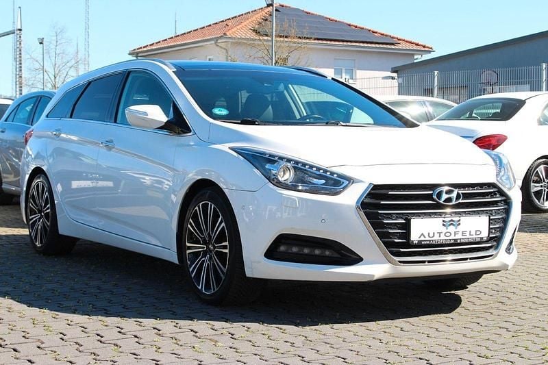 Gebraucht Hyundai i40 Trend 165 PS (121 kW) 2015 Weiß Kombi