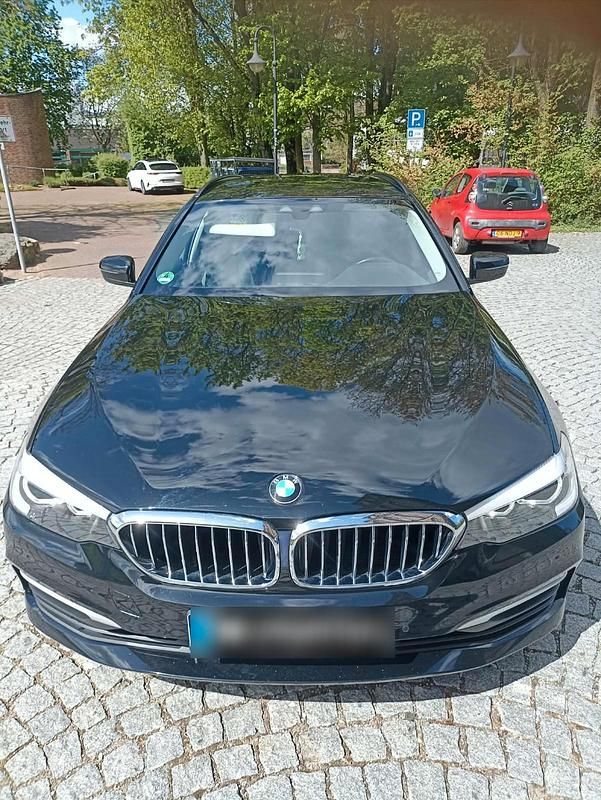 Gebraucht BMW 520 190 PS (139 kW) 2018 Schwarz Kombi