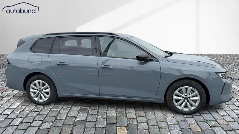 Neu Opel Astra Edition 131 PS (96 kW) 2025 Grau / graphitgrau Kombi