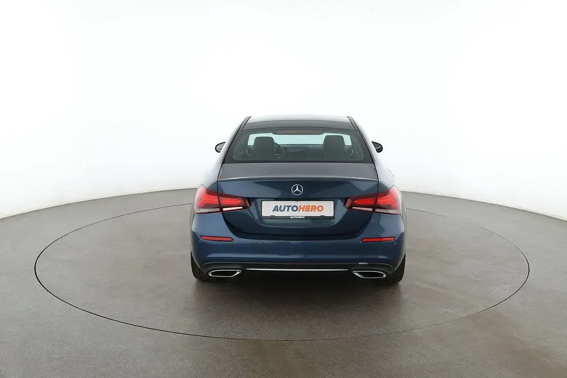 Gebraucht Mercedes A250 Progressive 224 PS (164 kW) 2020 Blau Limousine