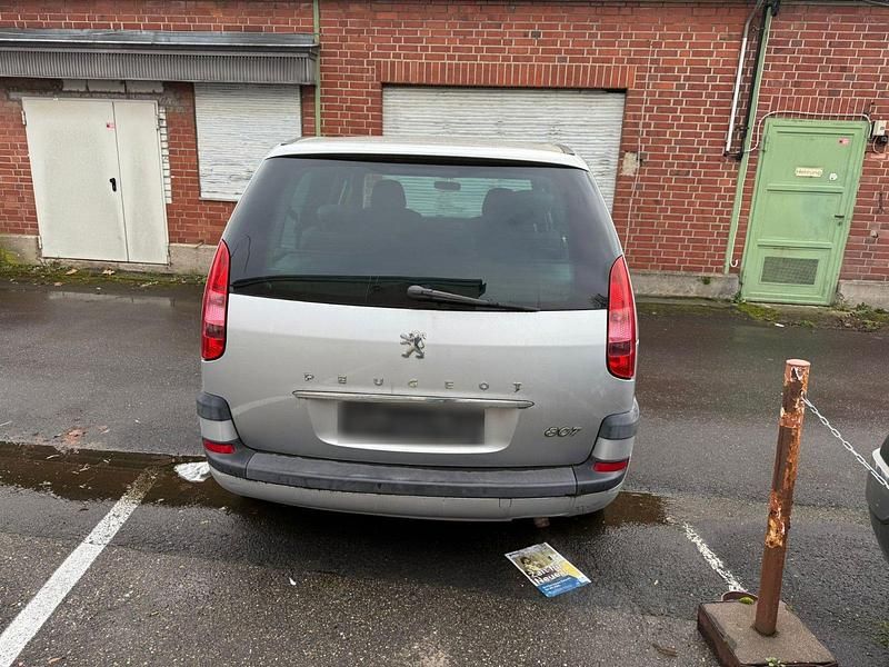 Gebraucht Peugeot 807 140 PS (102 kW) 2005 Silber Van / Kleinbus