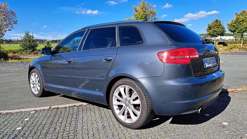 Gebraucht Audi A3 Ambition 140 PS (102 kW) 2010 Grau Kleinwagen