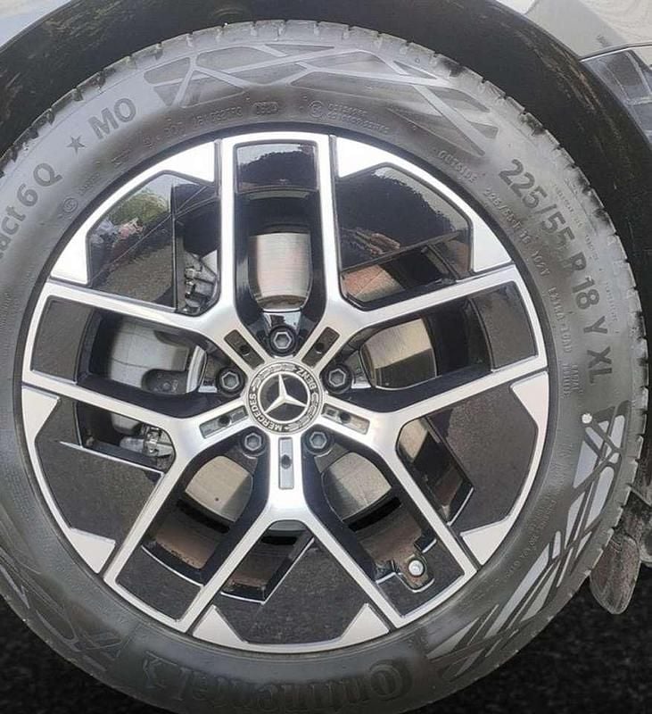 Gebraucht Mercedes E200 204 PS (150 kW) 2024 Schwarz Limousine