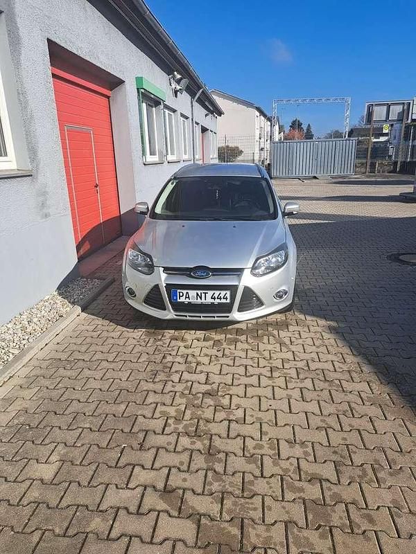 Gebraucht 2014 Ford Focus Titanium Kombi | 7.099 € (Etwas zu teuer) - Bild 1/4