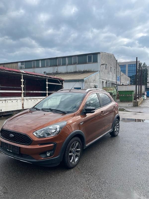 Second-hand Ford Ka Plus 85 CP (62 kW) 2019 Andere farben Hatchback