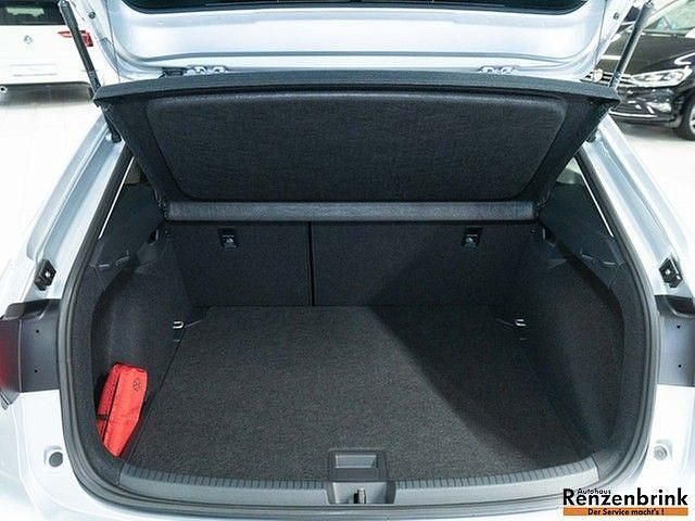 Gebraucht VW Taigo Move 110 PS (80 kW) 2024 Reflexsilber metallic SUV