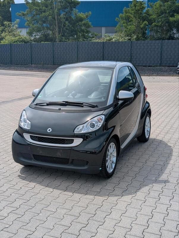 Schwarz Gebraucht 2010 Smart ForTwo Coupé Pure Kleinwagen | 3.490 € (Fairer Preis) - Bild 1/4