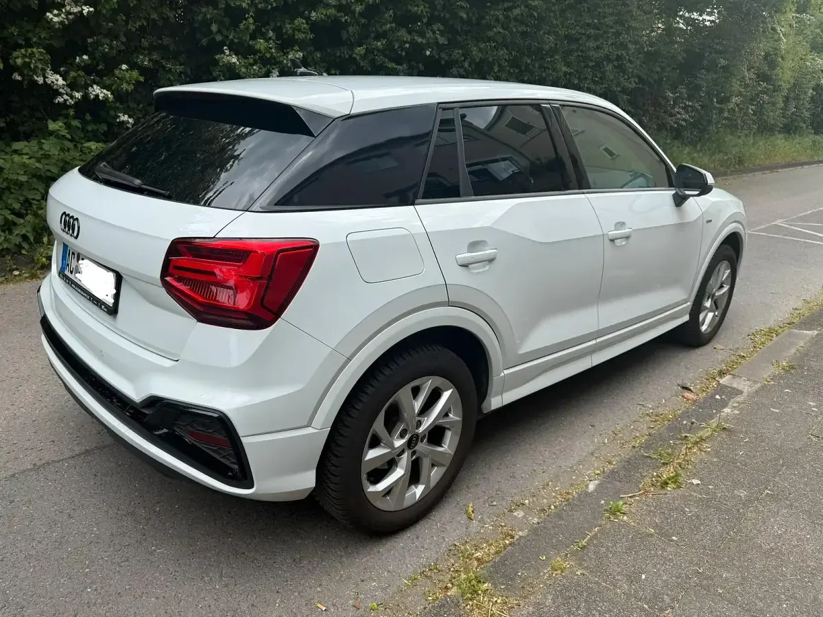 Gebraucht Audi Q2 S-Line 150 PS (110 kW) 2025 Weiß SUV