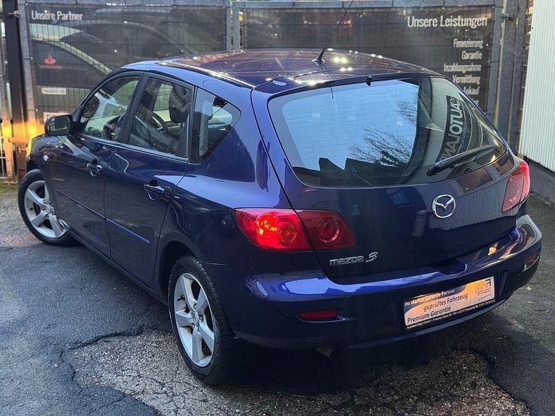 Używany Mazda 3 105 KM (77 kW) 2004 Niebieski Sedan/Limuzyna