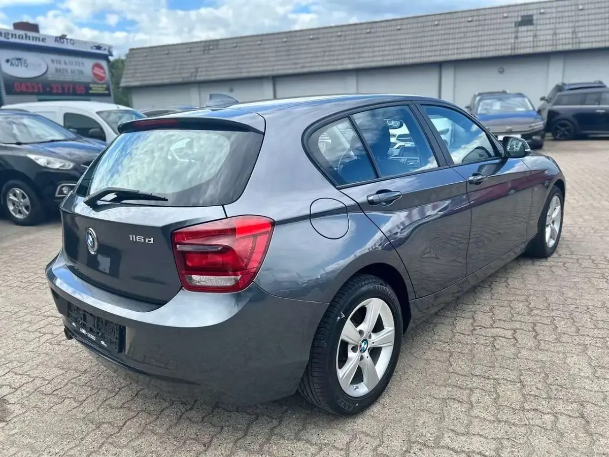 Gebraucht BMW 116 Sport Line 116 PS (85 kW) 2015 Grau Kleinwagen