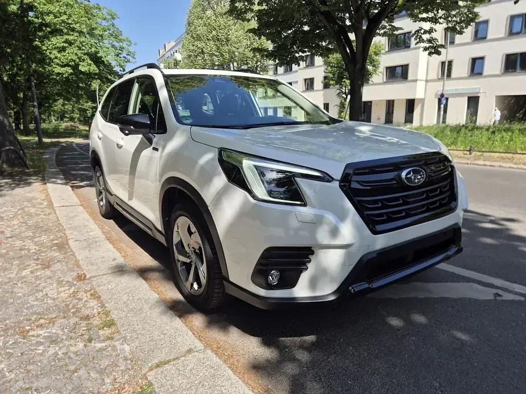 Gebraucht Subaru Forester Platinum 150 PS (110 kW) 2023 Weiß SUV