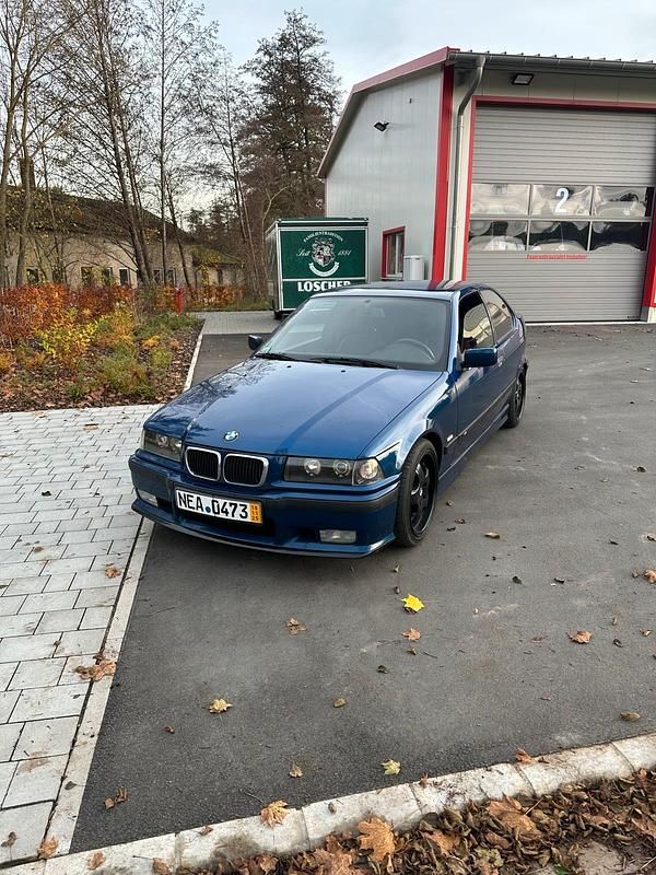 Blau Gebraucht 1998 BMW 323 Coupé | 4.500 € (Guter Preis) - Bild 1/4